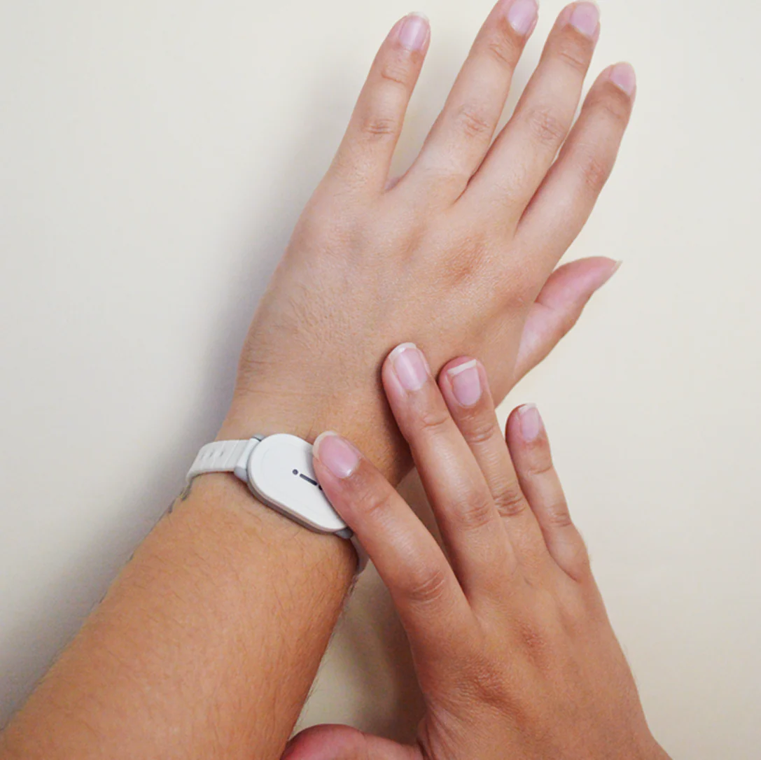 Bond Touch 4 • Long-Distance Bracelet - Image 23